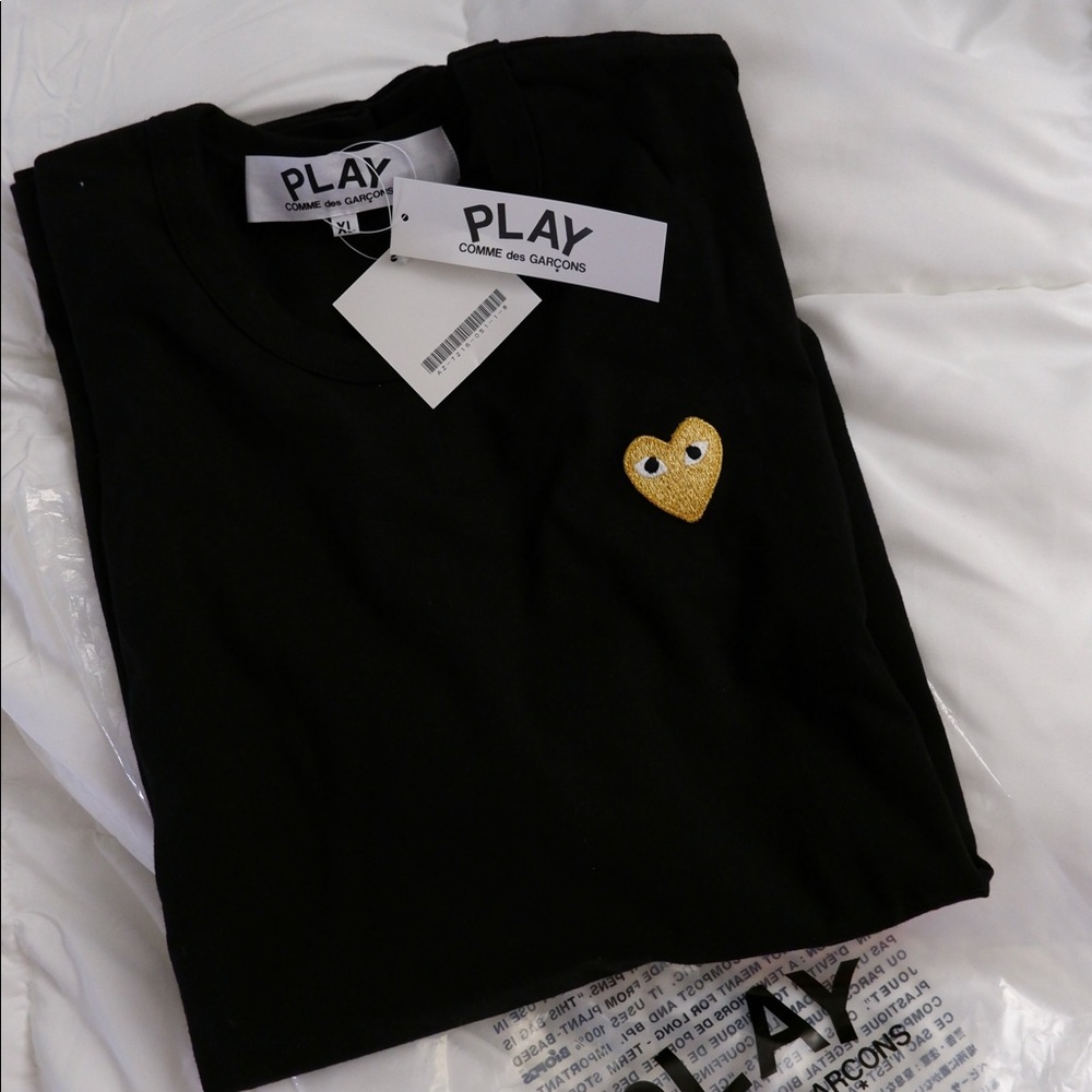 SOLD* BNWT Comme de Garçon mens black shirt